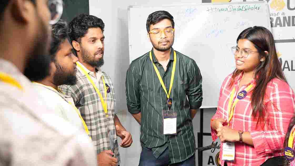 Digital Scholar College Images photo 20